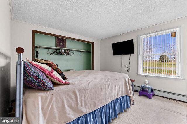 430 FAIRVIEW RD, Manheim, PA 17545