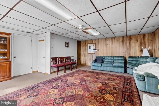 430 FAIRVIEW RD, Manheim, PA 17545