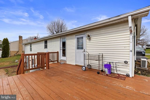 430 FAIRVIEW RD, Manheim, PA 17545