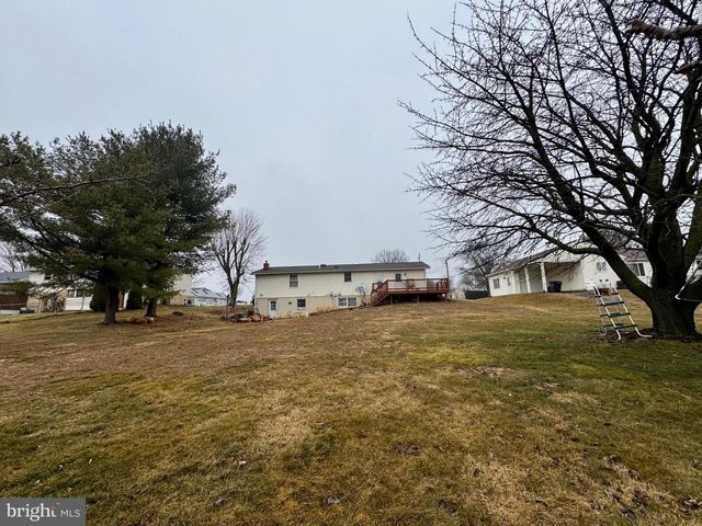 430 FAIRVIEW RD, Manheim, PA 17545