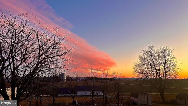 430 FAIRVIEW RD, Manheim, PA 17545