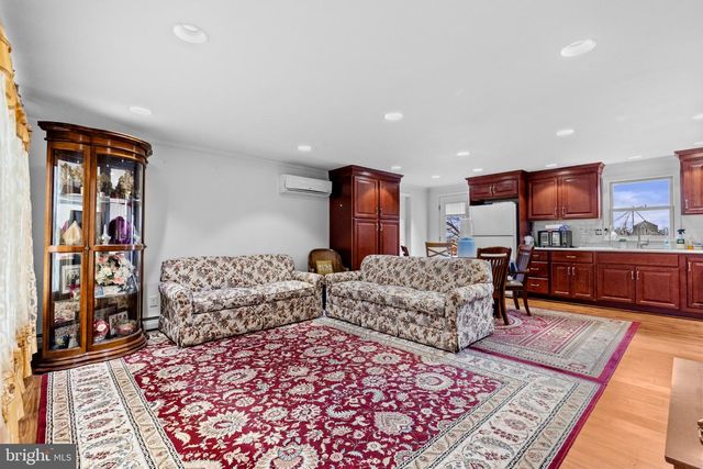 430 FAIRVIEW RD, Manheim, PA 17545