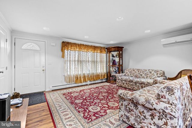 430 FAIRVIEW RD, Manheim, PA 17545