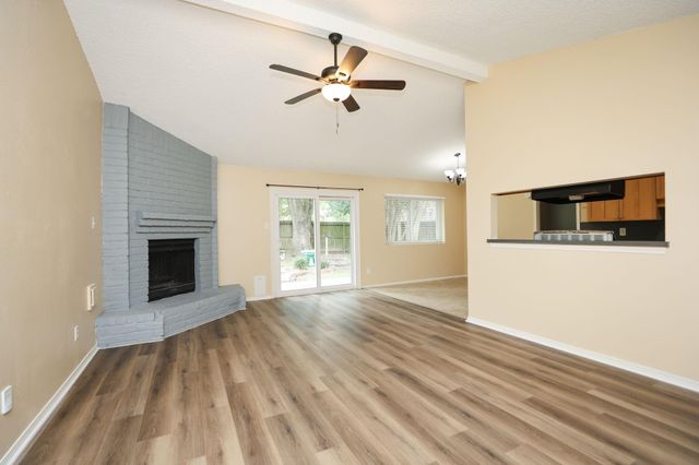 9511 Charter Ridge Drive, Houston, TX 77070