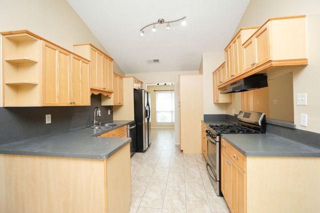 9511 Charter Ridge Drive, Houston, TX 77070