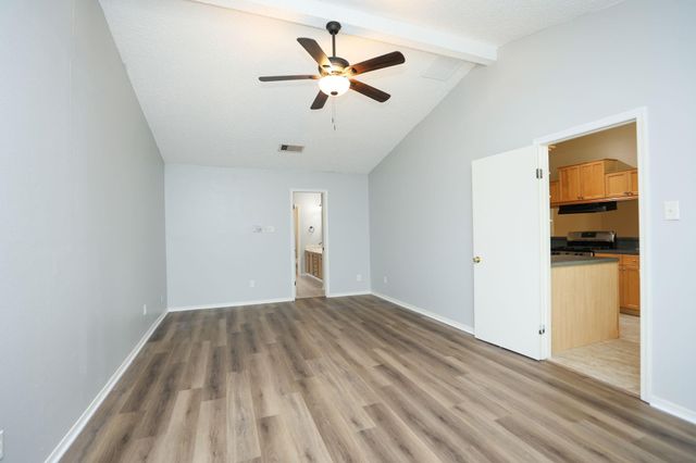 9511 Charter Ridge Drive, Houston, TX 77070