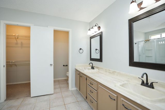 9511 Charter Ridge Drive, Houston, TX 77070
