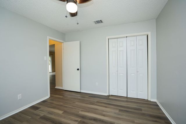 9511 Charter Ridge Drive, Houston, TX 77070