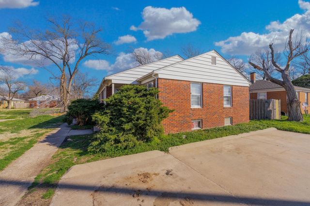 6142 E Harry St, Wichita, KS 67218