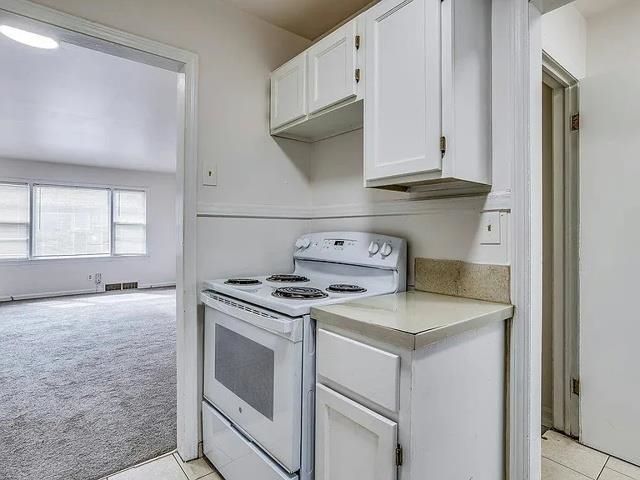 6142 E Harry St, Wichita, KS 67218