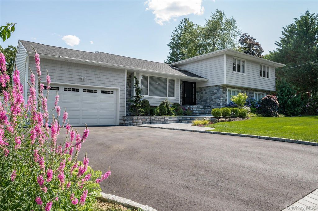 15 Pound Ridge Road, Plainview, NY 11803 — photo 2