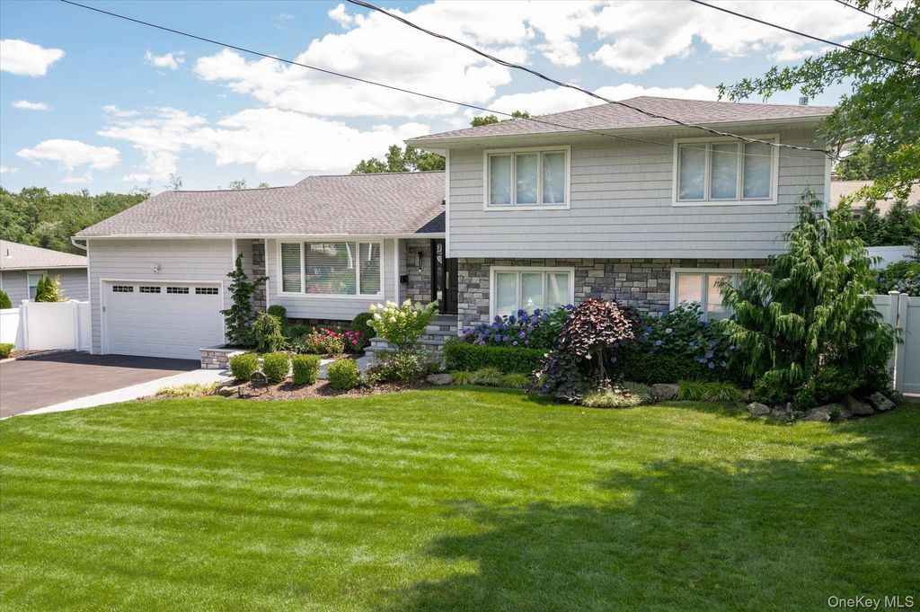 15 Pound Ridge Road, Plainview, NY 11803 — photo 3