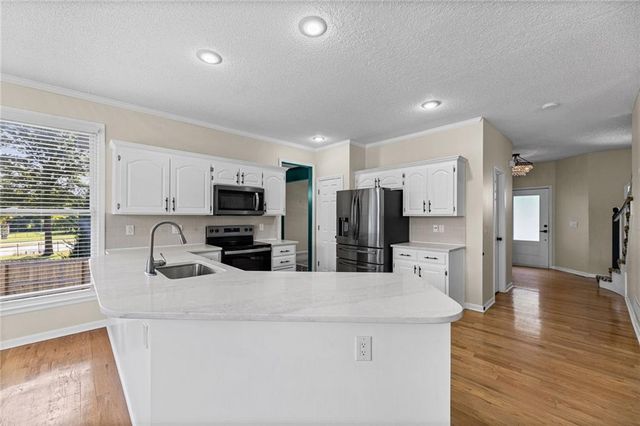 13001 Slater Street, Overland Park, KS 66213