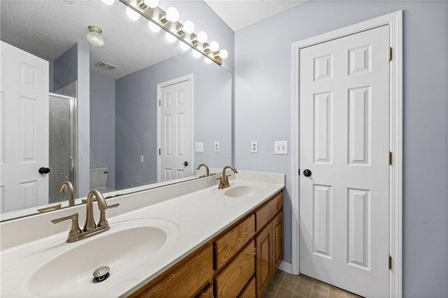 13001 Slater Street, Overland Park, KS 66213