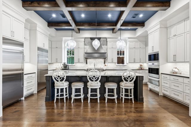 201 Park Ridge Boulevard, Southlake, TX 76092
