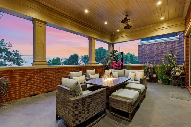 201 Park Ridge Boulevard, Southlake, TX 76092