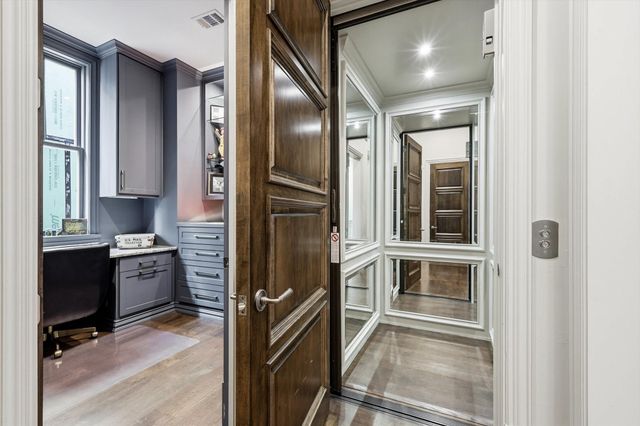 201 Park Ridge Boulevard, Southlake, TX 76092