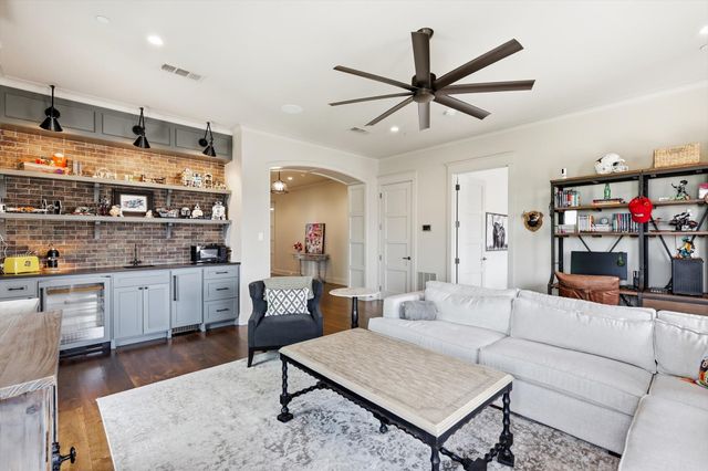 201 Park Ridge Boulevard, Southlake, TX 76092