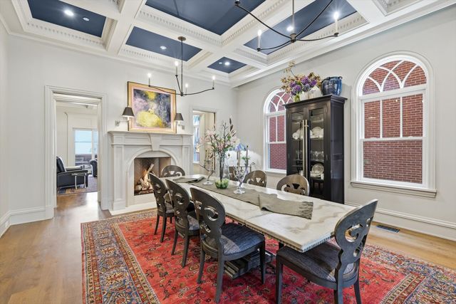 201 Park Ridge Boulevard, Southlake, TX 76092