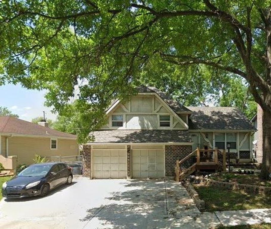 1631 S Kenwood Street, Olathe, KS 66062