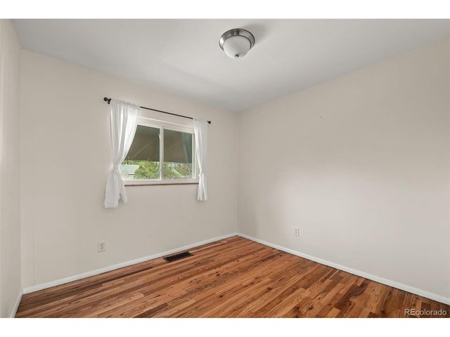 3201 S Glencoe St, Denver, CO 80222