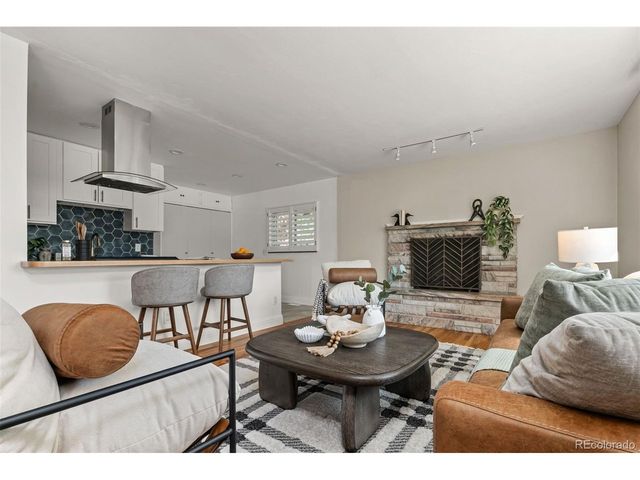 3201 S Glencoe St, Denver, CO 80222