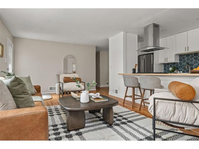 3201 S Glencoe St, Denver, CO 80222