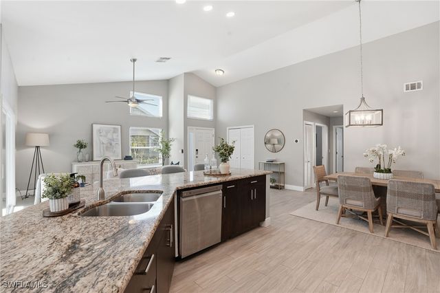 1429 Monarch CIR, Naples, FL 34116