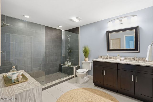 1429 Monarch CIR, Naples, FL 34116