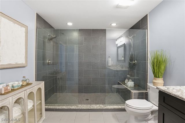 1429 Monarch CIR, Naples, FL 34116