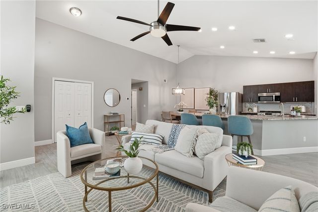 1429 Monarch CIR, Naples, FL 34116