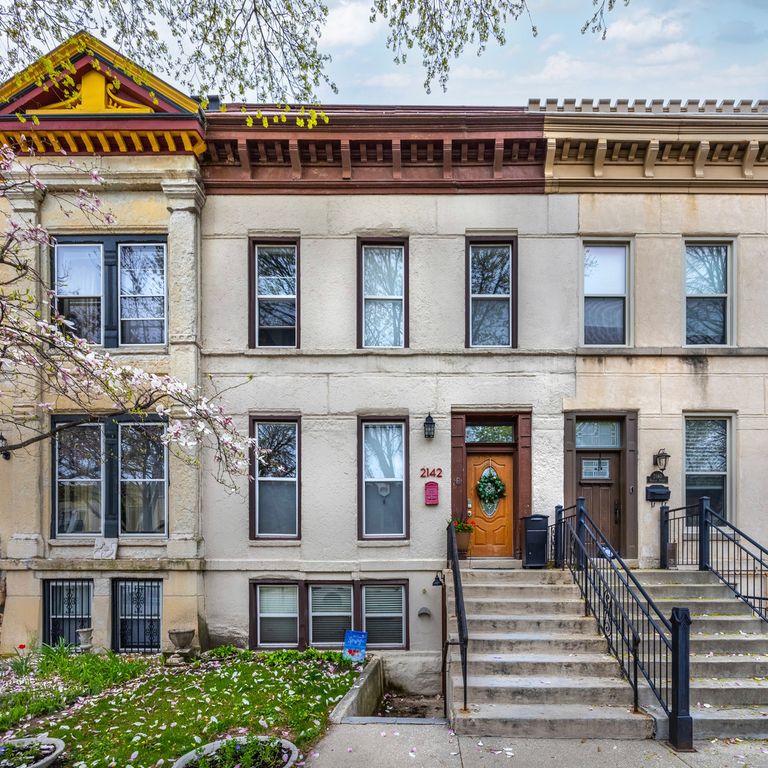2142 W Bowler Street, Chicago, IL 60612