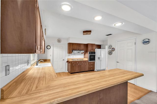 110 ASHBROOK DRIVE, Brandon, FL 33511
