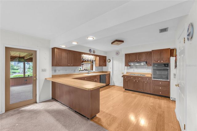 110 ASHBROOK DRIVE, Brandon, FL 33511