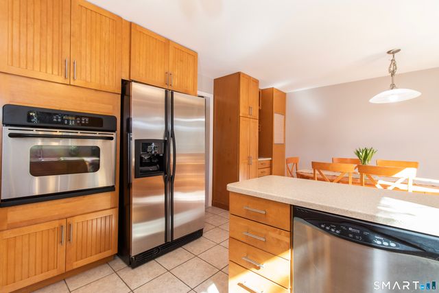 14 Watrous Lane, Woodbridge, CT 06525