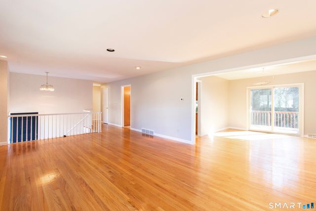14 Watrous Lane, Woodbridge, CT 06525
