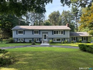 14 Watrous Lane, Woodbridge, CT 06525