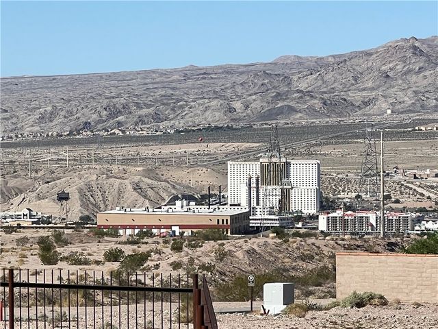 2709 Port Isabel Way, Bullhead City, AZ 86429