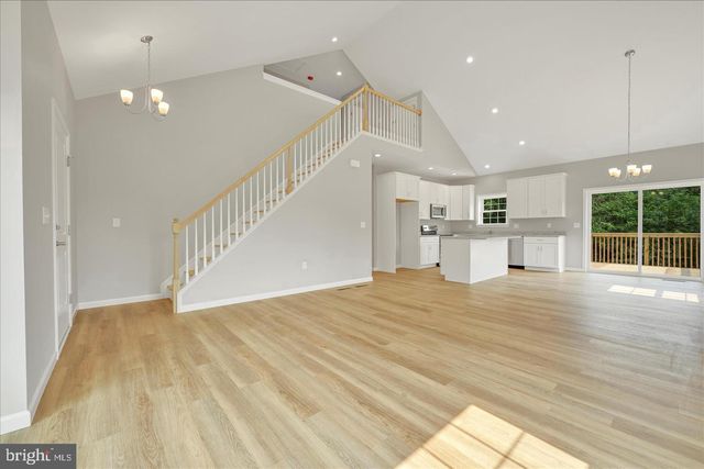 231 PILGRIM DR, Lancaster, PA 17603