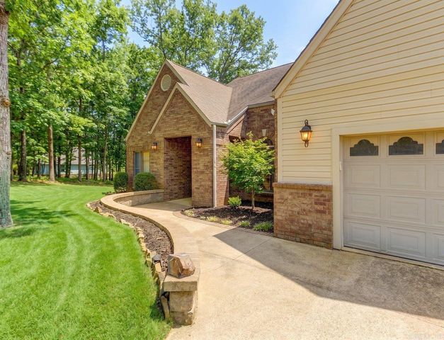 120 Pineapple Drive, Hot Springs, AR 71913