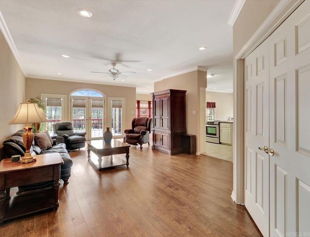120 Pineapple Drive, Hot Springs, AR 71913
