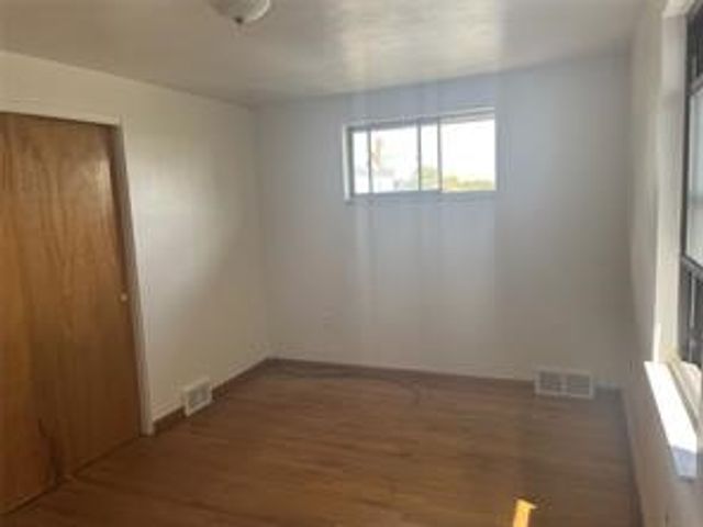 218 Bronx Ave 1, West View, PA 15229