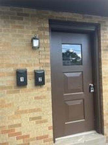 218 Bronx Ave 1, West View, PA 15229