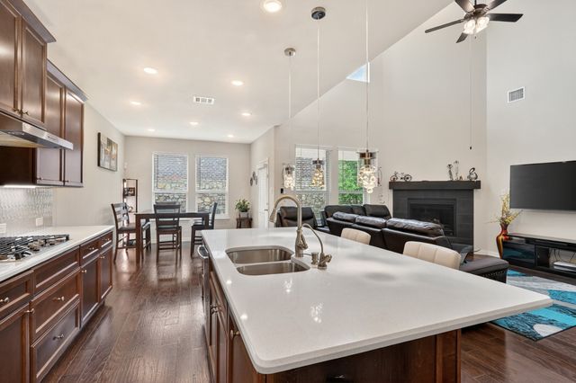 2316 Pinehurst Drive, Little Elm, TX 75036