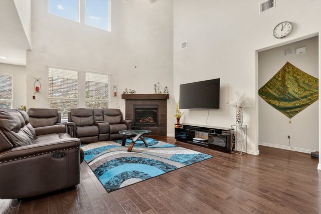 2316 Pinehurst Drive, Little Elm, TX 75036