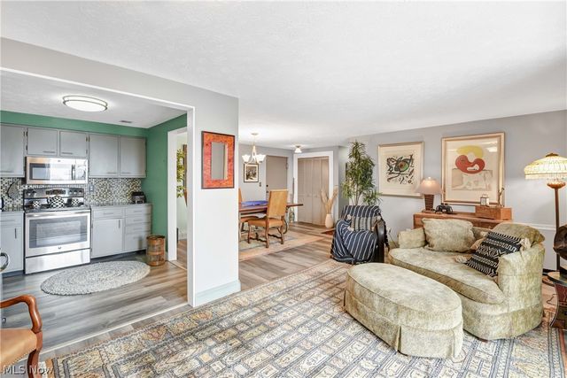 10301 Lake Avenue 807, Cleveland, OH 44102