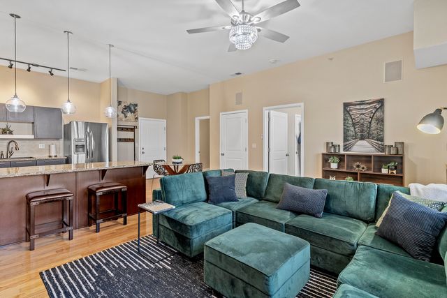 623 W Walnut Street 407, Springfield, MO 65806