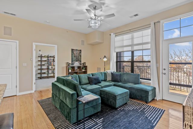 623 W Walnut Street 407, Springfield, MO 65806