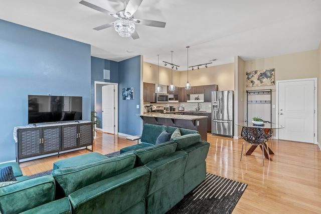 623 W Walnut Street 407, Springfield, MO 65806