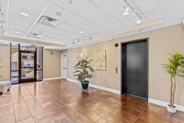 623 W Walnut Street 407, Springfield, MO 65806